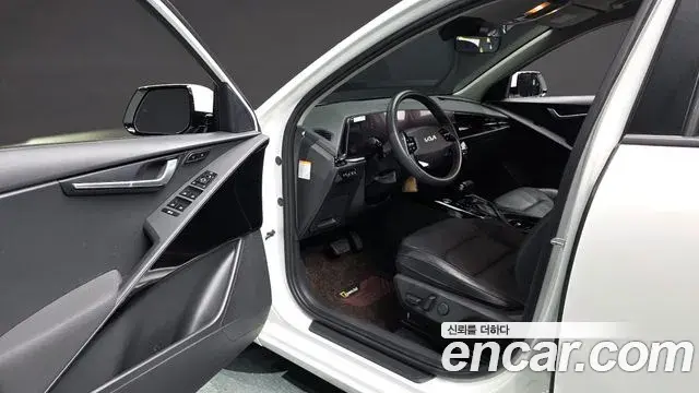 Kia Niro 2022 — Фото 9/20