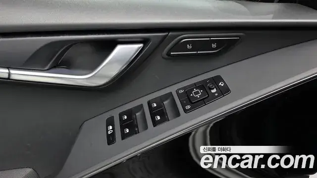Kia Niro 2022 — Фото 19/20