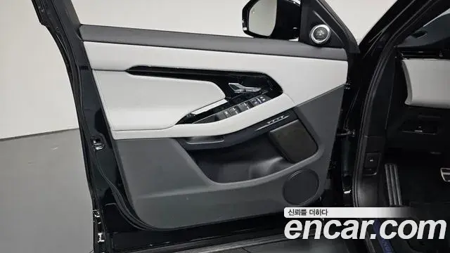 Land Rover Range Rover Evoque 2026 — Şəkil 2/38