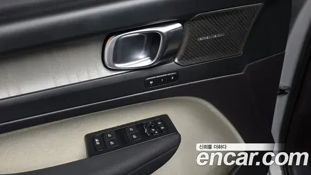 Volvo XC40 2022 — Photo 26/36