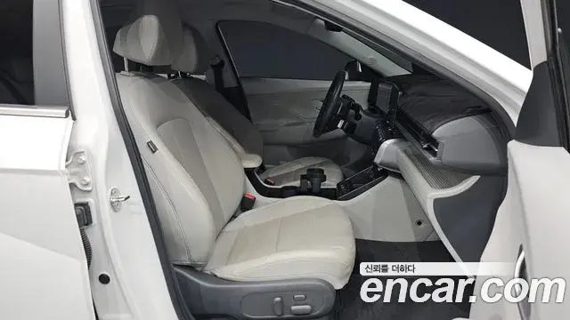 Hyundai Kona 2023 — Фото 12/20