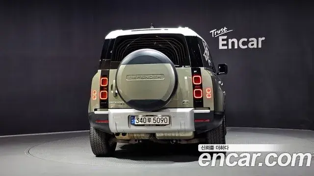 Land Rover Defender 2020 — Фото 4/20
