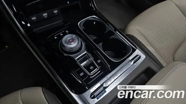 Kia Carnival 2023 — Фото 9/20