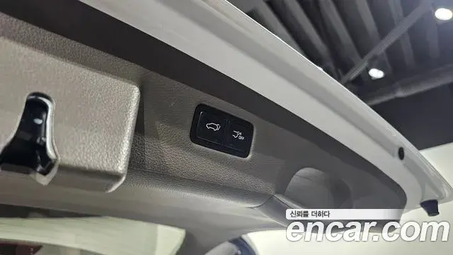 Kia Carnival 2023 — Фото 20/20