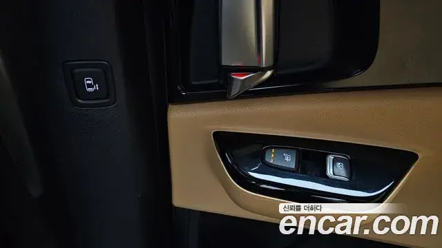Kia Carnival 2022 — Фото 17/20