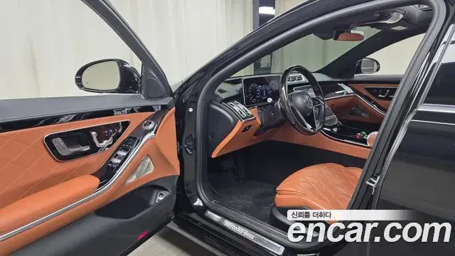 Mercedes-Benz S-Class 2021 — Photo 10/20
