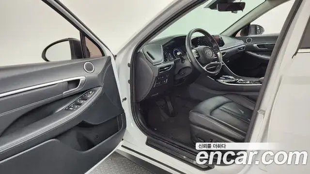 Hyundai Sonata 2022 — Фото 10/20
