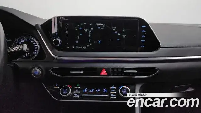 Hyundai Sonata 2022 — Фото 13/20