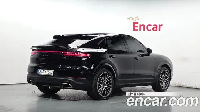 Porsche Cayenne 2021 — Photo 2/20
