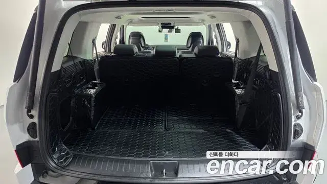 Hyundai Santa Fe 2023 — Фото 17/20