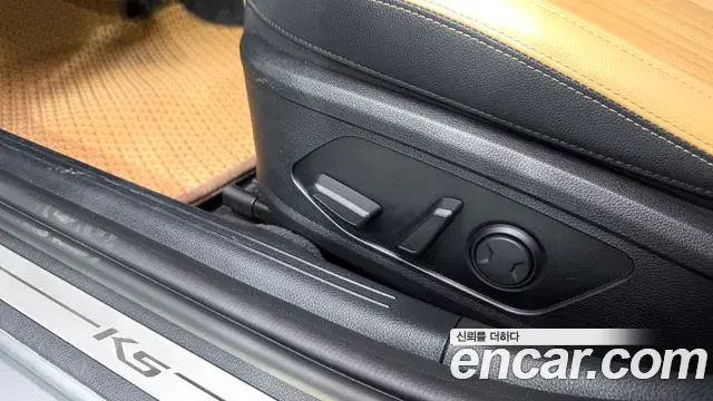 Kia K5 2020 — Şəkil 22/34