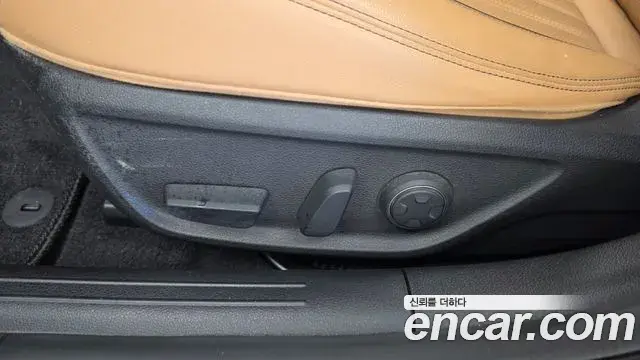 Genesis G70 2021 — ფოტო 25/34