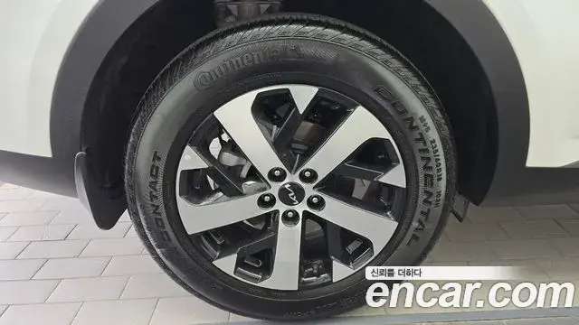 Kia Sorento 2022 — Фото 4/20