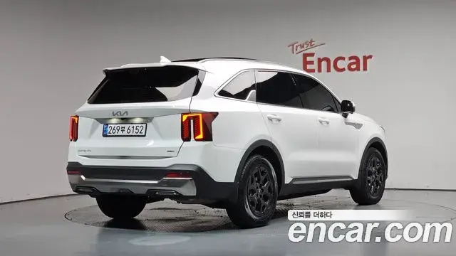 Kia Sorento 2024 — Photo 2/20