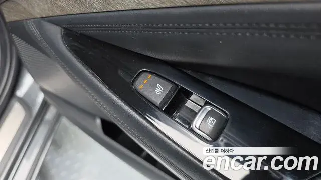 Kia K8 2021 — Şəkil 26/31