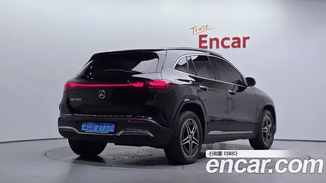 Mercedes-Benz EQA 2024 — Photo 5/33