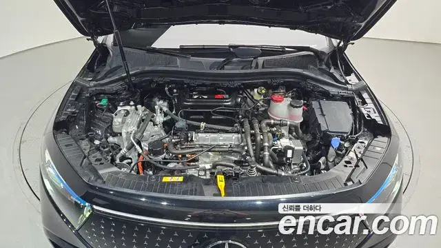 Mercedes-Benz EQA 2024 — Photo 29/33