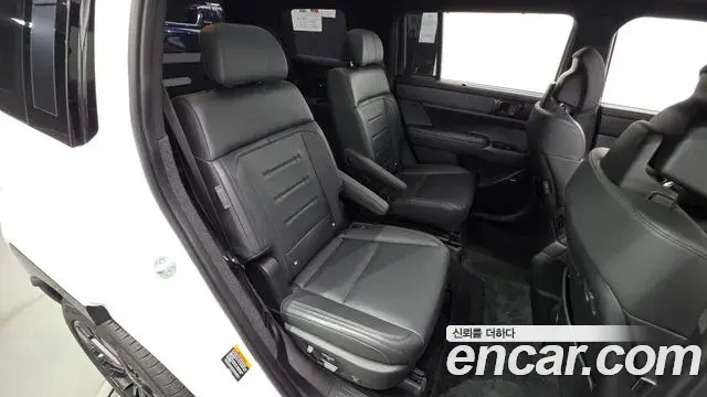 Hyundai Santa Fe 2023 — Фото 11/20