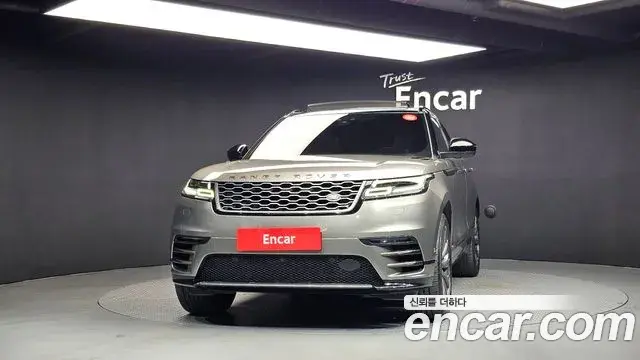 Land Rover Range Rover Velar 2019 — ფოტო 18/20
