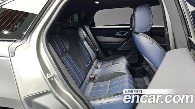 Land Rover Range Rover Velar 2019 — ფოტო 13/20