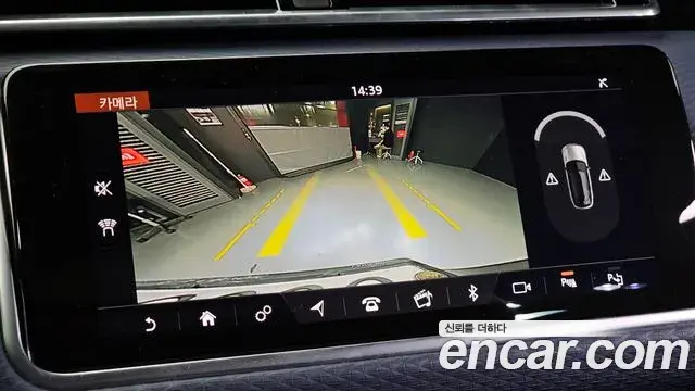 Land Rover Range Rover Velar 2019 — ფოტო 14/20
