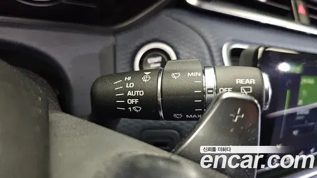 Land Rover Range Rover Velar 2019 — ფოტო 16/20