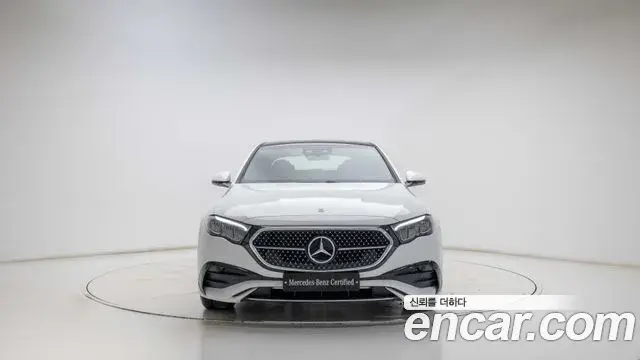 Mercedes-Benz E-Class 2026 — Photo 2/20
