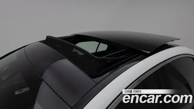 Mercedes-Benz E-Class 2026 — Photo 12/20