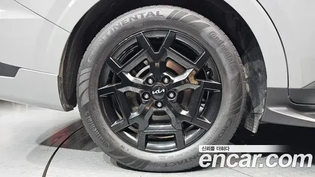Kia Carnival 2024 — Photo 5/20