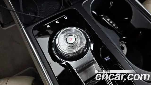 Kia Carnival 2024 — Photo 9/20