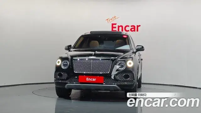 Bentley Bentayga 2018 — Photo 38/47