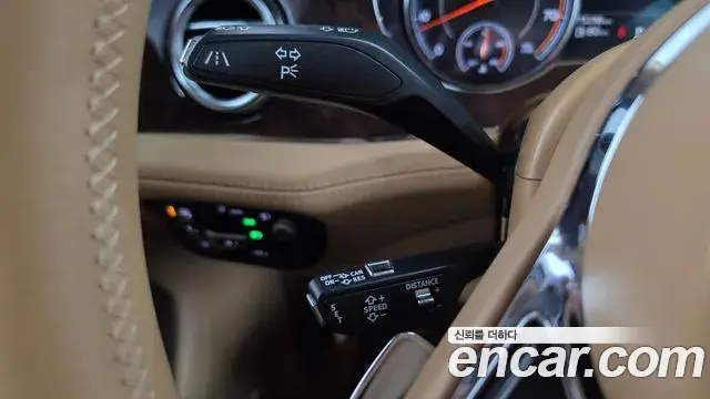 Bentley Bentayga 2018 — Photo 21/47