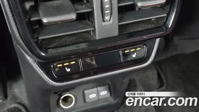 Lexus NX350h 2023 — ფოტო 27/33