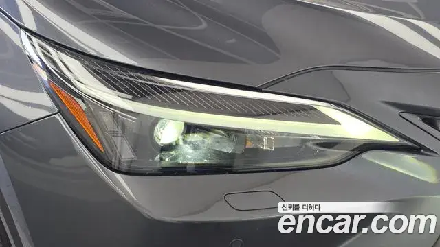 Lexus NX350h 2023 — ფოტო 30/33