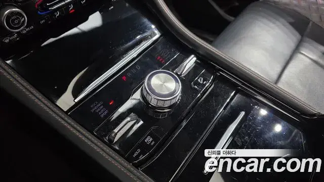 Jeep Grand Cherokee 2021 — Фото 9/20