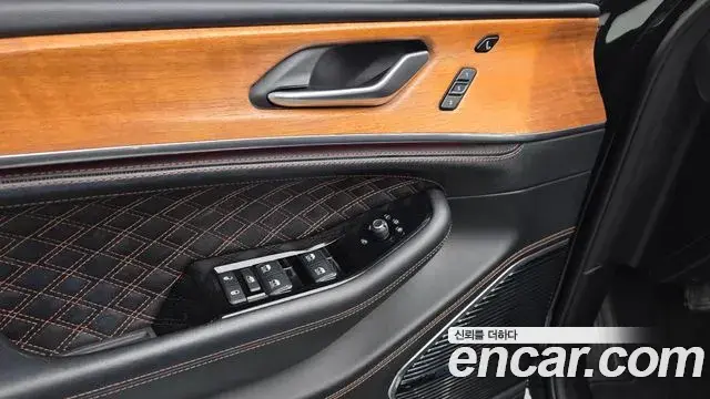 Jeep Grand Cherokee 2021 — Фото 19/20