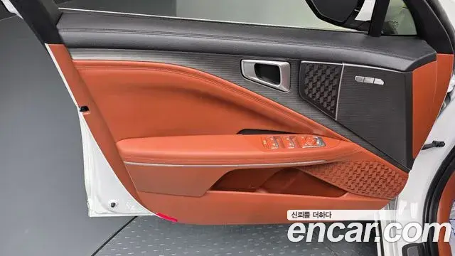 Kia K8 2025 — Photo 18/51