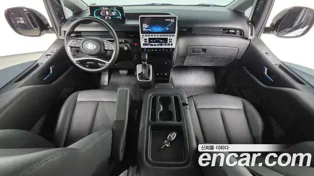 Hyundai Staria 2025 — Фото 6/20