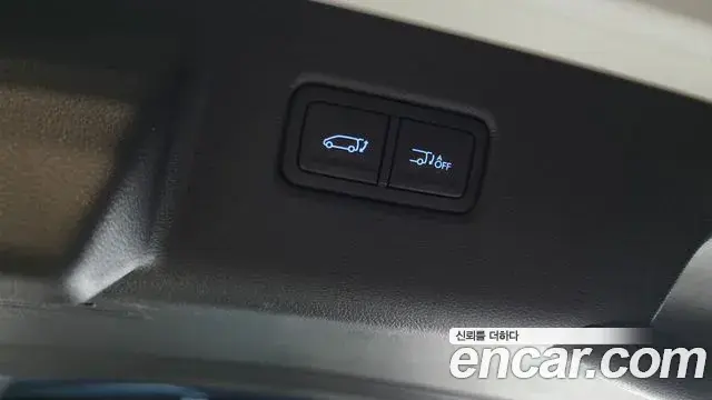 Hyundai Staria 2025 — Фото 19/20