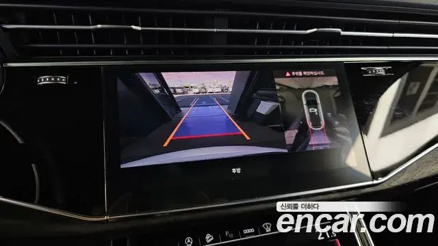 Audi Q7 2021 — Фото 14/20