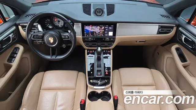 Porsche Macan 2023 — Фото 7/20