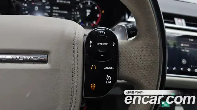 Land Rover Range Rover Velar 2018 — Photo 7/41