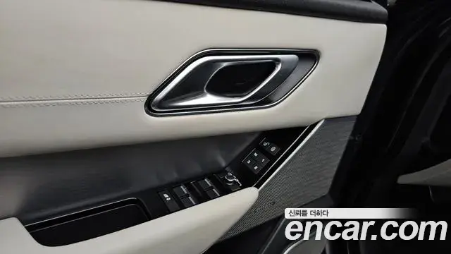 Land Rover Range Rover Velar 2018 — Photo 6/41