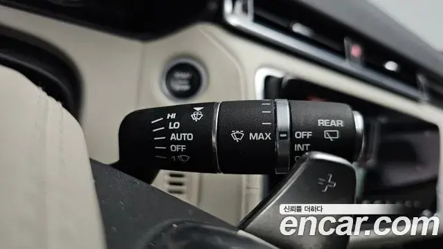 Land Rover Range Rover Velar 2018 — Photo 8/41