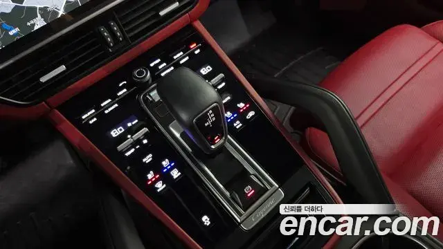Porsche Cayenne 2020 — Фото 9/20