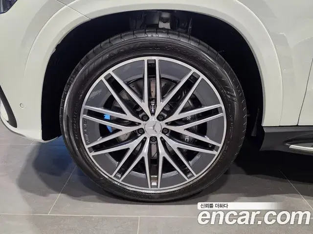 Mercedes-Benz GLE-Class 2025 — Фото 4/20