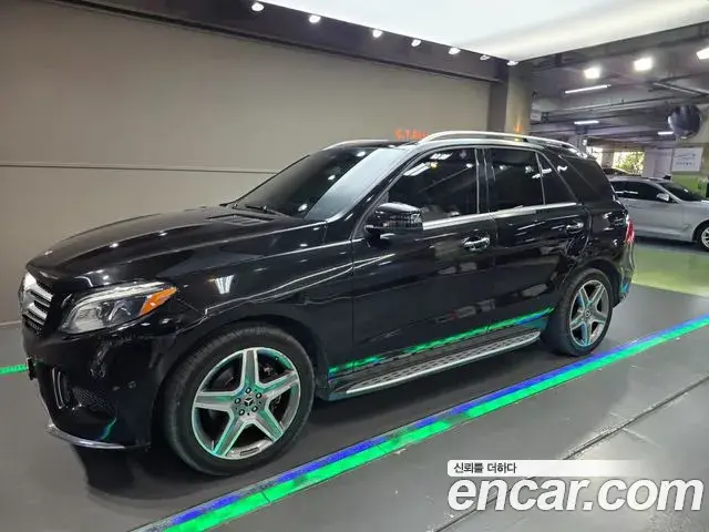 Mercedes-Benz GLE-Class 2018 — Фото 9/20