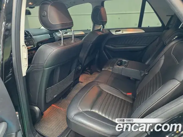 Mercedes-Benz GLE-Class 2018 — Фото 11/20
