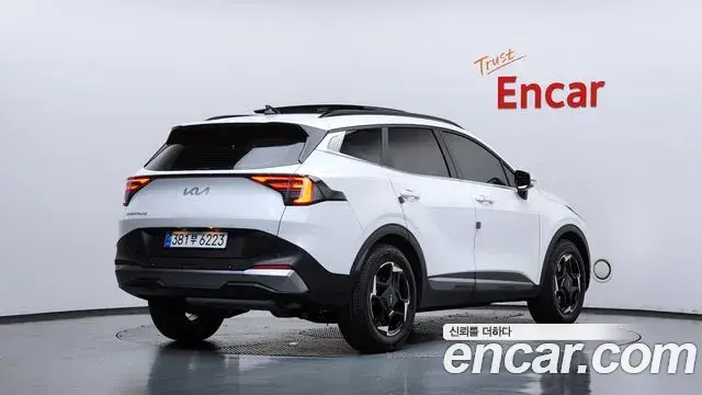Kia Sportage 2025 — Фото 1/20