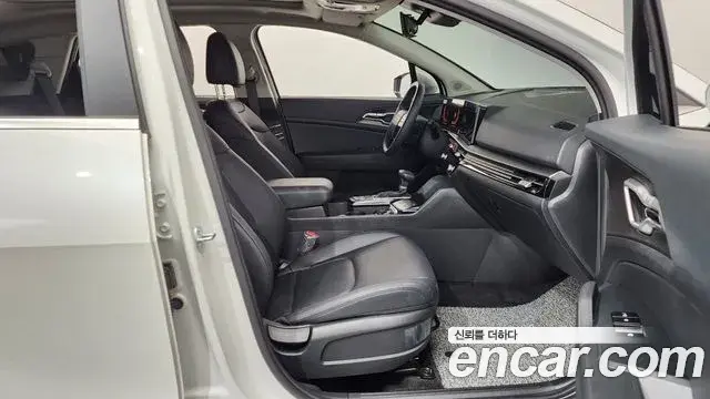 Kia Sportage 2025 — Şəkil 32/33